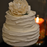 White Peony Ruffle Cake 