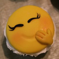 Happy Emoticons Cupcakes #Emoticons #Cupcakes#Smiley #Cupcakes#Happy #Cupcakes