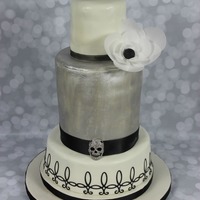 Gothic Skull Cake 