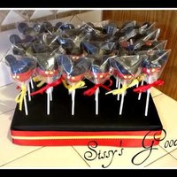 Mickey Mouse Cake Pops! 