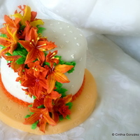 Royal Icing Flowers One of my first cakes. Flowers, leaves and details made of Royal Icing.