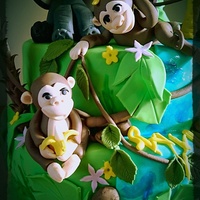 Jungle Cake Little monkeys playing, made of fondant
