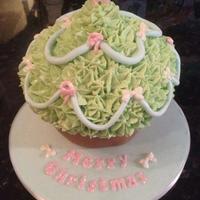 Christmas Tree Inspired Giant Cupcake Christmas tree inspired giant cupcake