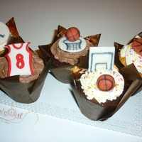 Basketball Cupcakes 