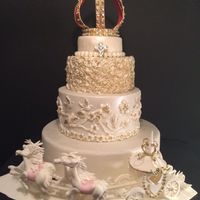 Crown Horse And Carriage Are Made With Pastillage The Other Adornments Are Simply Fondant With Gold Highlighter Ramona Timonere Crown, horse and carriage are made with pastillage. The other adornments are simply fondant with gold highlighter. Ramona Timonere