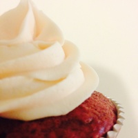 Red Velvet Mmm I Dont Like Cream Cheese Icing Though I Prefer Red Velvet With White Chocolate Buttercream Red velvet !Mmm. I don't like cream cheese icing though! I prefer red velvet with white chocolate buttercream :)