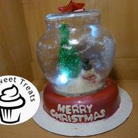 Christmas Snow Globe Cake Tutorial Here Httpyoutubeow3Ofnf315Ylistuuixvseskg6Lk4P C8Ki3Nrg Christmas Snow Globe CakeTutorial here: http://youtu.be/oW3ofnF315Y?list=UUixvSeSKg6lK4p-C8ki3NRg