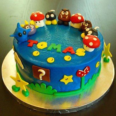 Super Mario Cake And Cupcakeschocolate Cake With Buttercream And Fondant