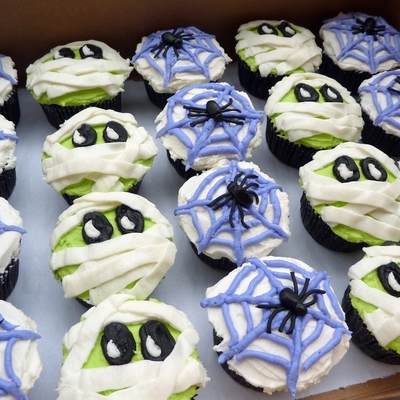 Mummy And Spiderweb Cupcakes