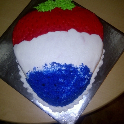 Strawberry Cake With White Choc Icing And Raspberry Sugar Sprinkles