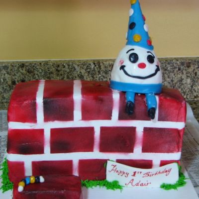 Humpty Dumpty Cake