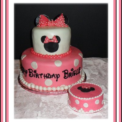 Minnie Mouse Theme 6 Amp 10 Rounds Covered In Mmf With Bow Ears Ball Borders And Silouttes Buttercream Smash Cake
