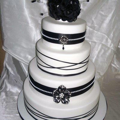 Black & White Wedding Cake