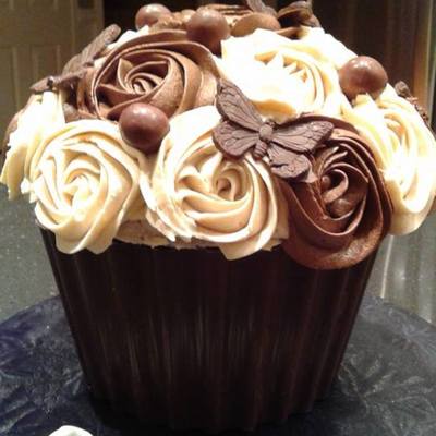 Giant Cupcake Chocolate