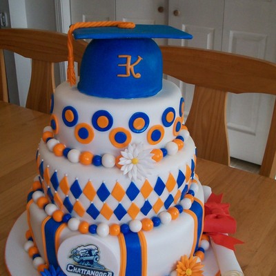 Kellye Graduation Cake