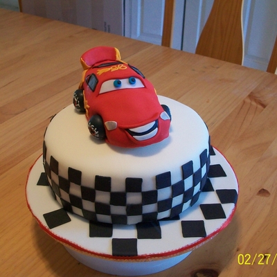 Lightning Mcqueen Cake
