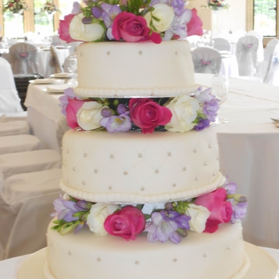 Fresh Flowers Wedding Cake