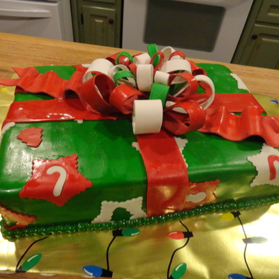 2 Layer 14 Sheet Cake Covered In Bc Amp Mmf Bow Is Gumpaste Decorations Are Mmf
