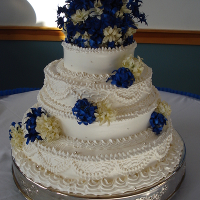 Roya Blue And Cream Cake