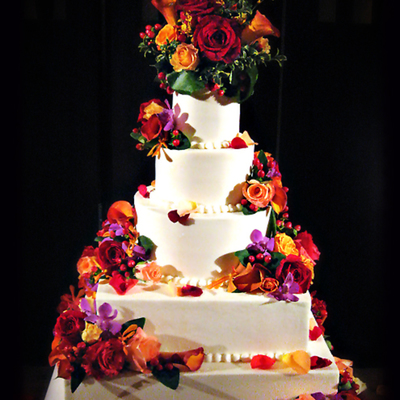 Wedding Cake Buttercream And Fresh Flowers