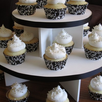 Engagement Party Cupcakes