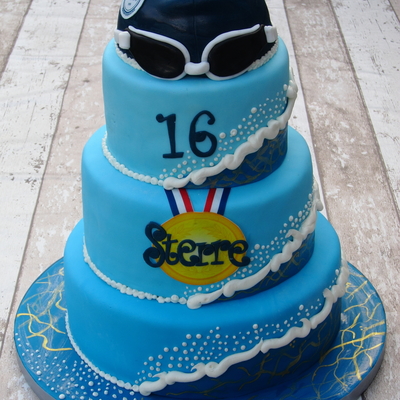 Swimmer&acute;s Sweet Sixteen Cake