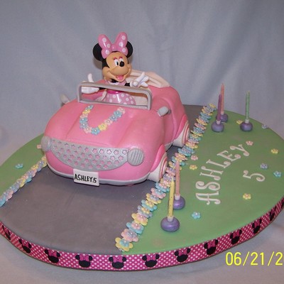 Minnie Mouse Car Cake