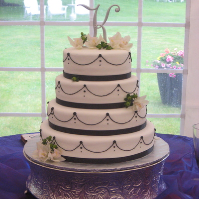 Beautiful White And Black Wedding Cake