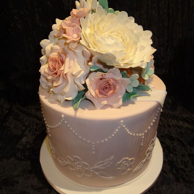 My Entry Into Our Local Town Show For Thi Weekend Had To Be Single Tier For Any Occasion My First Try At Brush Embroidery Or Piping On A C...