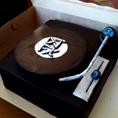 Turntable Cake