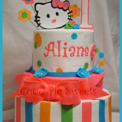 Hello Kitty Cake