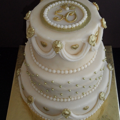 Classic 50Th Wedding Anniversary Cake