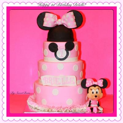 Minnie Mouse Cake