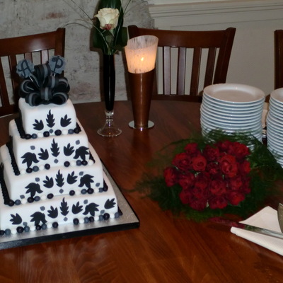 Barok Wedding Cake Black And White