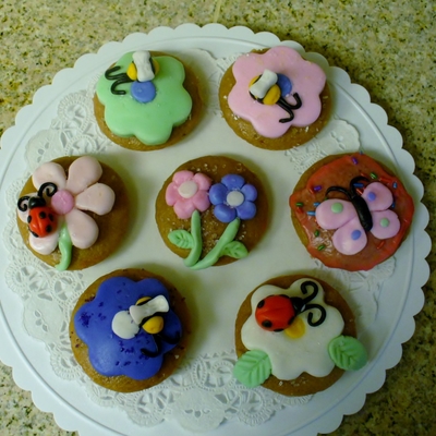 Strawberries & Cream Cake-Ette's