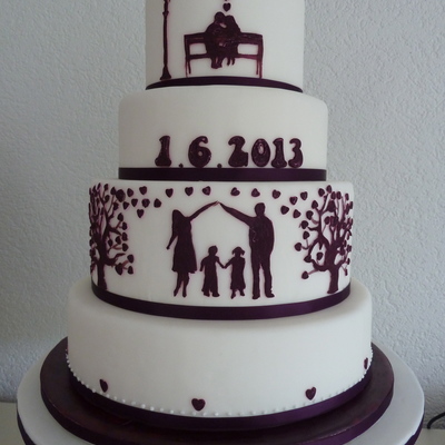 Round Weeding Cake With Silhouetts