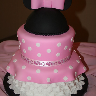 Minnie Mouse Pink Dress Cake