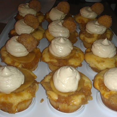 Peach Cobbler Cupcakes