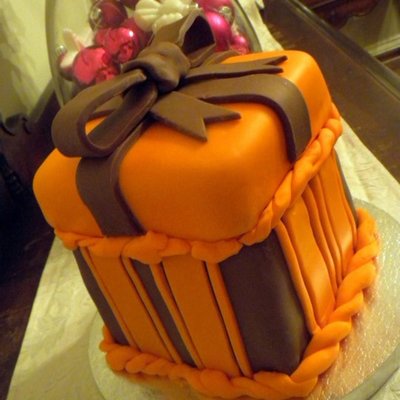 Birthday Present Cake