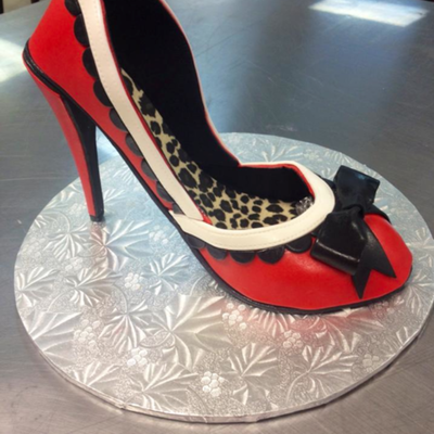 Made This Shoe In Swank Cake Designs High Heeled Shoe Class Had So Much Fun And Am Very Happy With How It Turned Out It Was My First