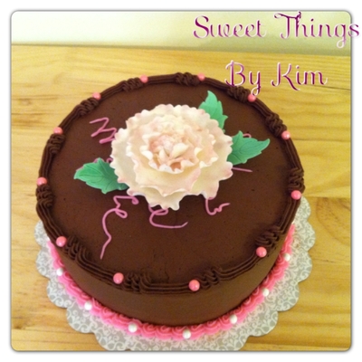 Chocolate Cake With Gumpaste Flower