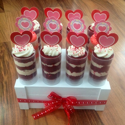 Red Velvet Valentines Push Up Pops
