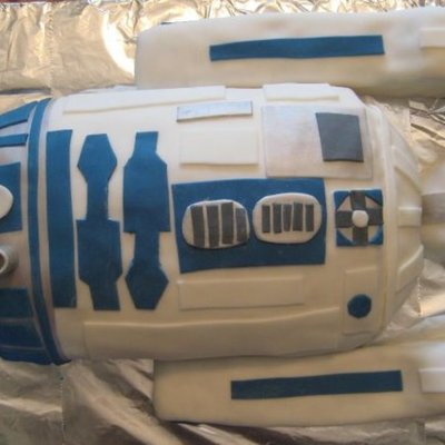 R2D2 Cake