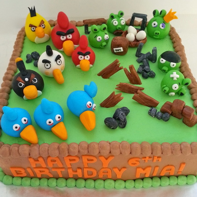 Angry Birds Cake