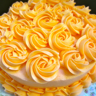 Vanilla Rose Cake Filled With Fresh Raspberries Raspberry Buttercream Amp Frosted With Vanilla Buttercream