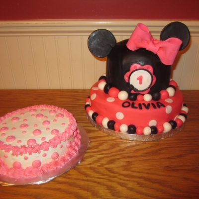 Minnie Mouse Cake
