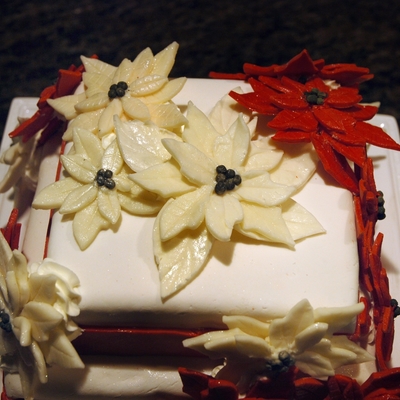 Poinsettia Cake
