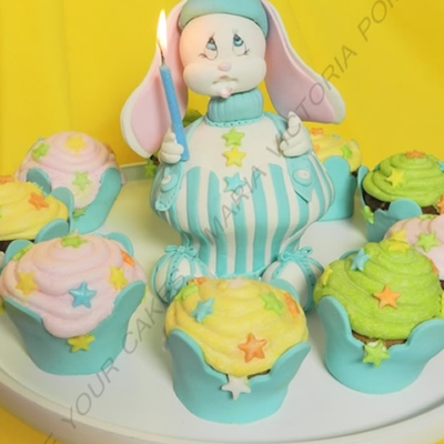 Myc_Bunny Shaped Cupcake