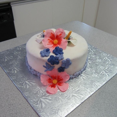 Hibiscus Flower Cake