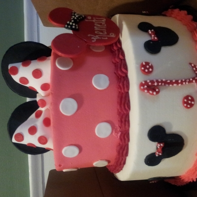 Minnie Mouse Cake